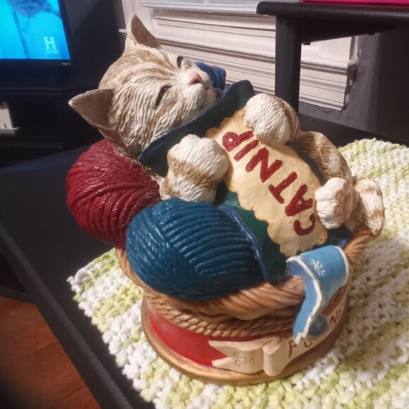 Danbury Mint Cat Sculpture - Picture 4 of 5